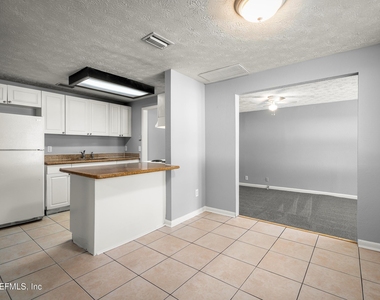 5153 Seaboard Avenue - Photo Thumbnail 8