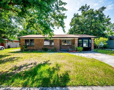 5153 Seaboard Avenue - Photo Thumbnail 1