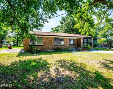 5153 Seaboard Avenue - Photo Thumbnail 2