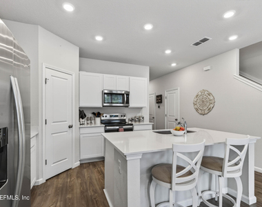 14532 Macadamia Lane - Photo Thumbnail 11