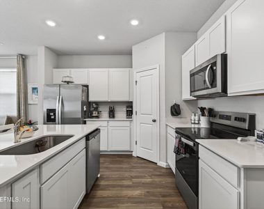 14532 Macadamia Lane - Photo Thumbnail 5
