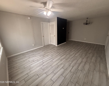402 Lower 8th Avenue - Photo Thumbnail 1
