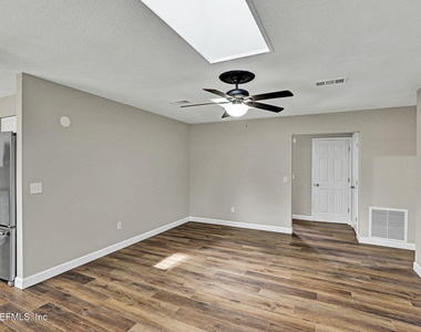 12522 Macaw Drive - Photo Thumbnail 7