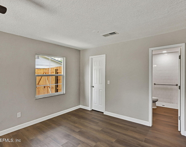 12522 Macaw Drive - Photo Thumbnail 19