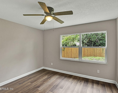12522 Macaw Drive - Photo Thumbnail 16