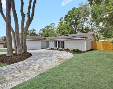 12522 Macaw Drive - Photo Thumbnail 2