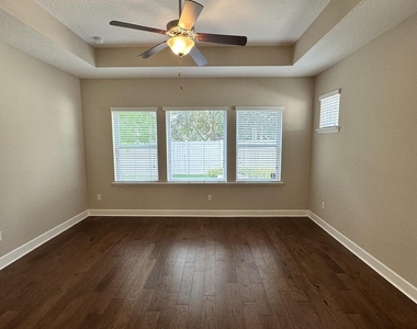 247 Paradise Valley Drive - Photo Thumbnail 9
