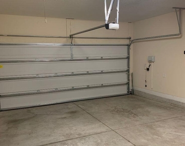 247 Paradise Valley Drive - Photo Thumbnail 24