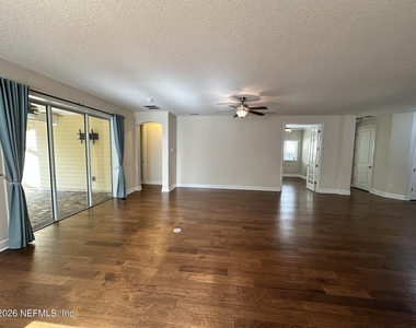 247 Paradise Valley Drive - Photo Thumbnail 6