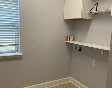 247 Paradise Valley Drive - Photo Thumbnail 20