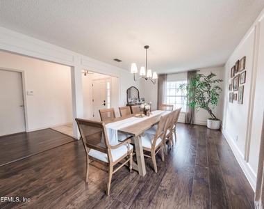 511 Chancellor Drive - Photo Thumbnail 7