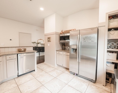 511 Chancellor Drive - Photo Thumbnail 12