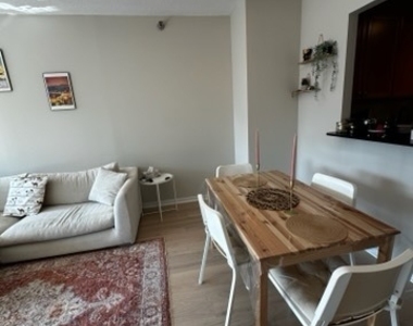 400 N La Salle Drive - Photo Thumbnail 8