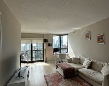400 N La Salle Drive - Photo Thumbnail 4