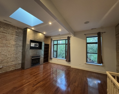 2244 W Homer Street - Photo Thumbnail 1