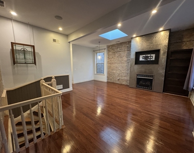 2244 W Homer Street - Photo Thumbnail 3