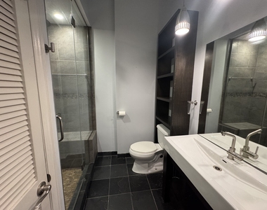 2244 W Homer Street - Photo Thumbnail 11
