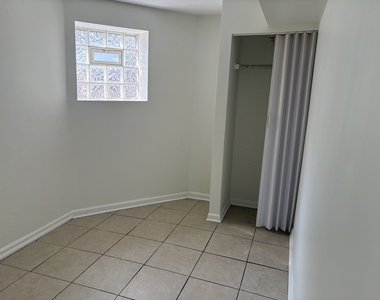 2822 W Flournoy Street - Photo Thumbnail 4
