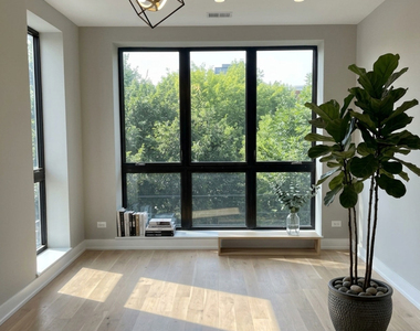 1073 W Polk Street - Photo Thumbnail 2
