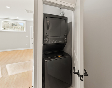 6639 S Langley Avenue - Photo Thumbnail 11
