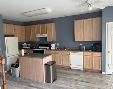 782 Thornbury Court - Photo Thumbnail 3