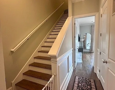 3929 N Western Avenue - Photo Thumbnail 14