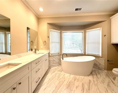11175 Linbrook Lane - Photo Thumbnail 16