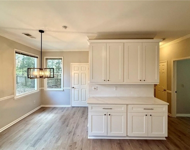 11175 Linbrook Lane - Photo Thumbnail 6