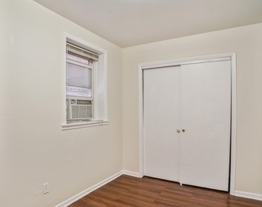 504 W 32nd Street - Photo Thumbnail 1