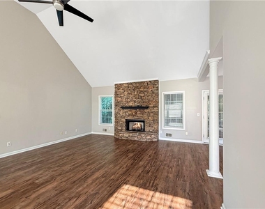 5885 Sarah Orr Lane - Photo Thumbnail 3
