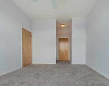 1845 S Michigan Avenue - Photo Thumbnail 9