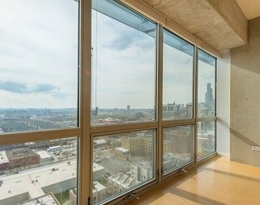 1845 S Michigan Avenue - Photo Thumbnail 4