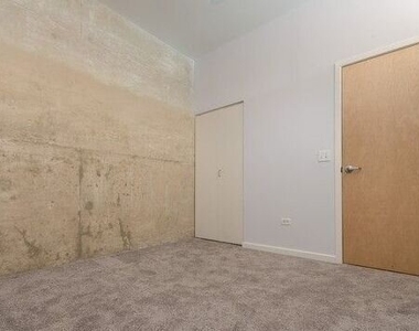 1845 S Michigan Avenue - Photo Thumbnail 14