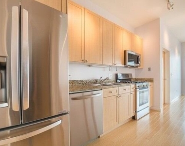 1845 S Michigan Avenue - Photo Thumbnail 1