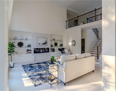 4822 Chamblee Dunwoody Road - Photo Thumbnail 3