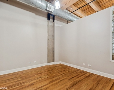 2735 W Armitage Avenue - Photo Thumbnail 10