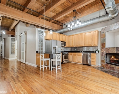 2735 W Armitage Avenue - Photo Thumbnail 1
