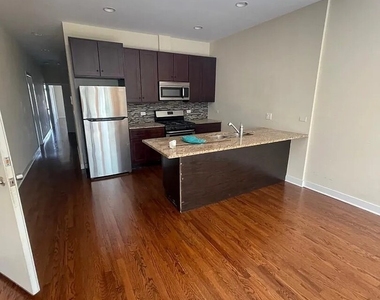 3128 W Walton Street - Photo Thumbnail 1