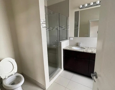 3128 W Walton Street - Photo Thumbnail 5