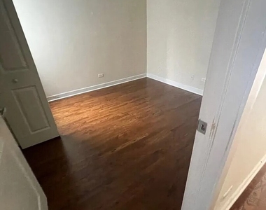 3128 W Walton Street - Photo Thumbnail 7