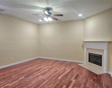 2712 Beynon Lane - Photo Thumbnail 5