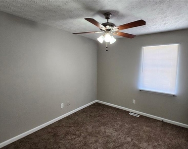 2305 Wilkins Cove - Photo Thumbnail 4