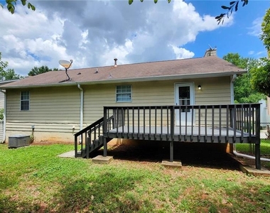 2305 Wilkins Cove - Photo Thumbnail 13