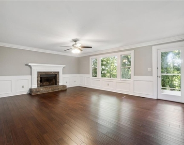 3761 Ridge Road Se - Photo Thumbnail 5