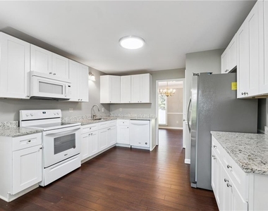 3761 Ridge Road Se - Photo Thumbnail 9
