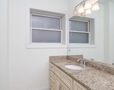 2352 W Byron Street - Photo Thumbnail 10