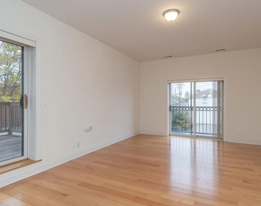 2352 W Byron Street - Photo Thumbnail 6