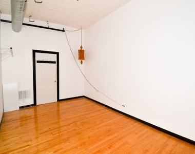 2412 W North Avenue - Photo Thumbnail 17