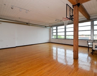2412 W North Avenue - Photo Thumbnail 9