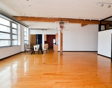 2412 W North Avenue - Photo Thumbnail 7